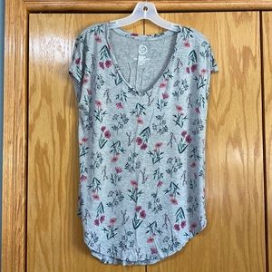Gray short sleeve shirt with flowers
